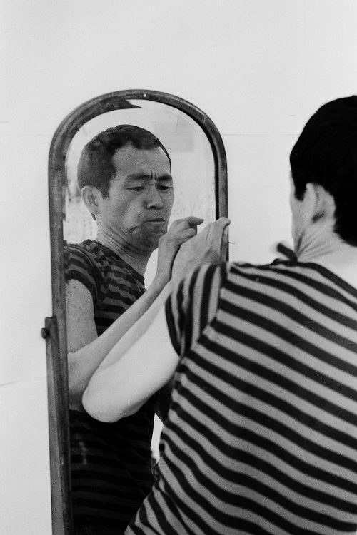 1980年 堀尾貞治 「同時空間・ブラックペイント」 – 写真の記録帖