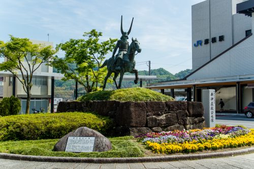 JR彦根駅前-井伊直政公の像