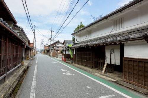 鳥居本宿の街並み